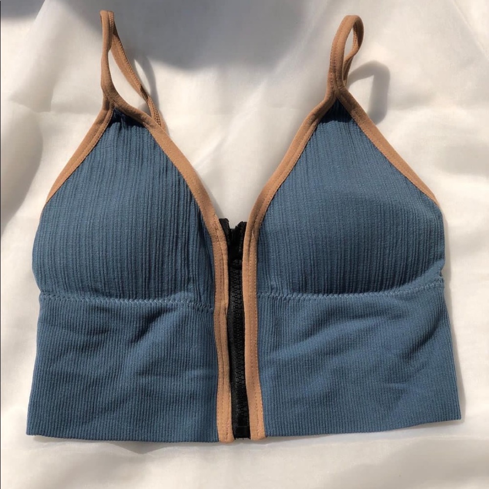 Zip up top - Picture 1 of 4